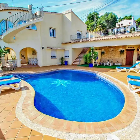 - Pretty With Private Pool In